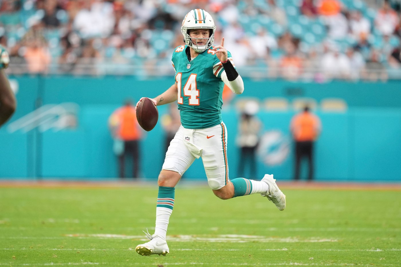 Dolphins' Mike McDaniel declines to discuss his future after another embarrassing loss | iNFOnews.ca Dolphins' Mike McDaniel declines to discuss his future after another embarrassing loss | iNFOnews.ca