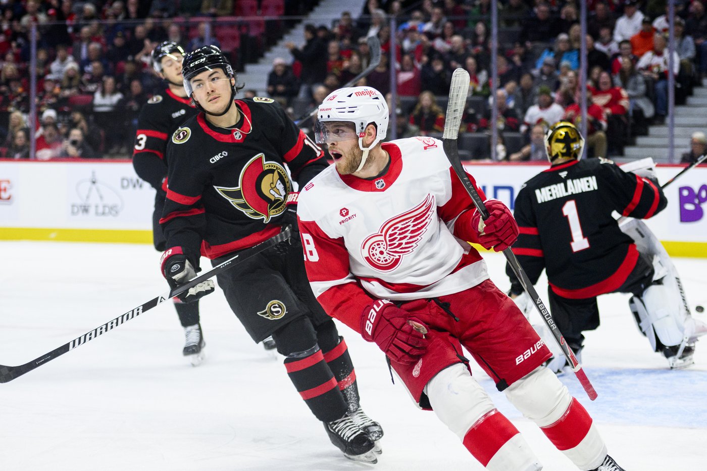 Senators frustrated with inconsistent goaltending after loss to Red Wings | iNFOnews.ca