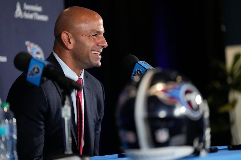 New Titans coach Robert Saleh is eager to show what he's learned since his time leading the Jets | iNFOnews.ca