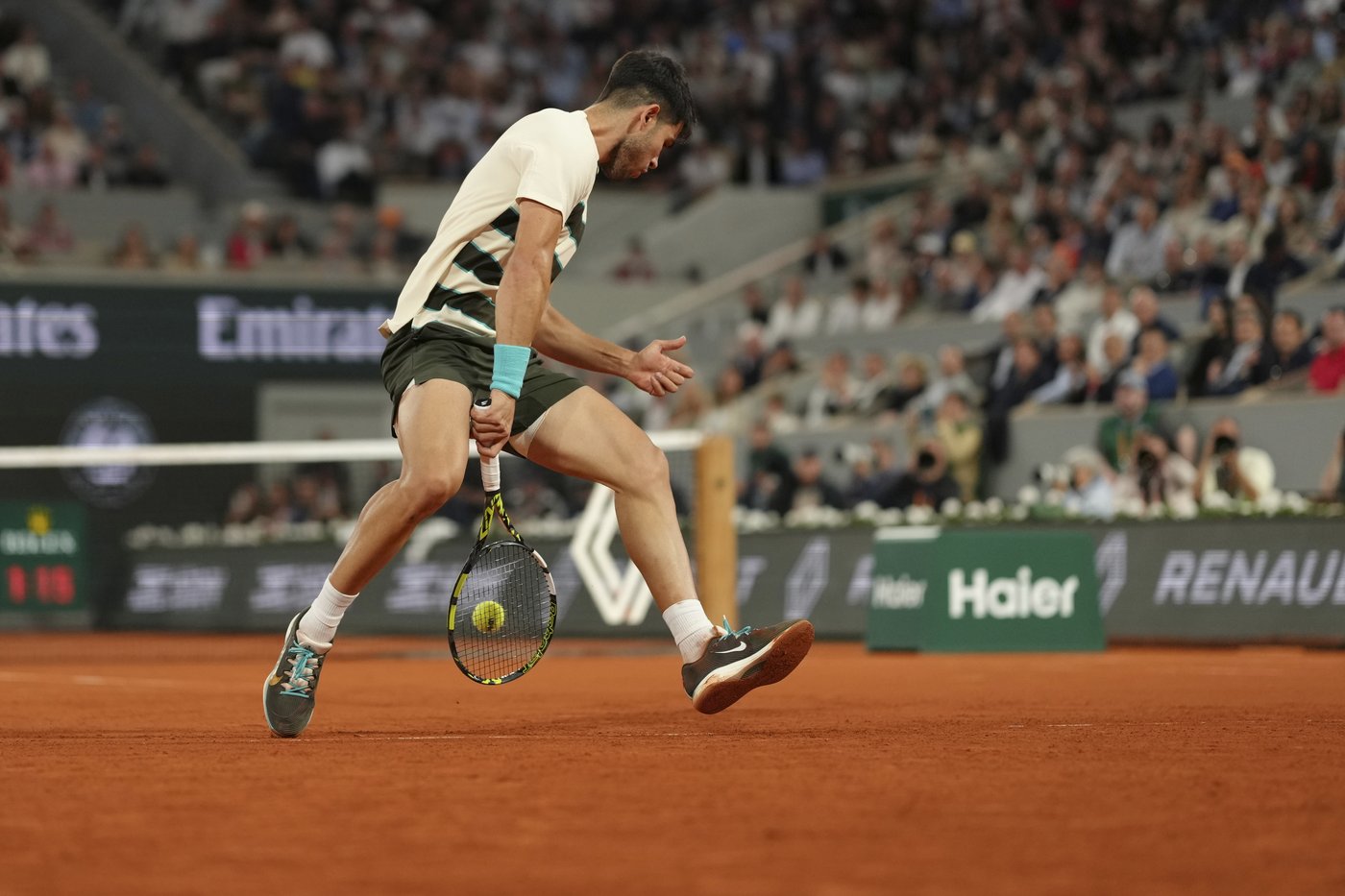 PHOTO COLLECTION: Best of French Open Tennis Semifinals | iNFOnews.ca