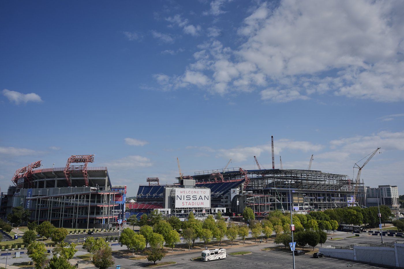 Titans reach halfway point of construction on new enclosed stadium | iNFOnews.ca