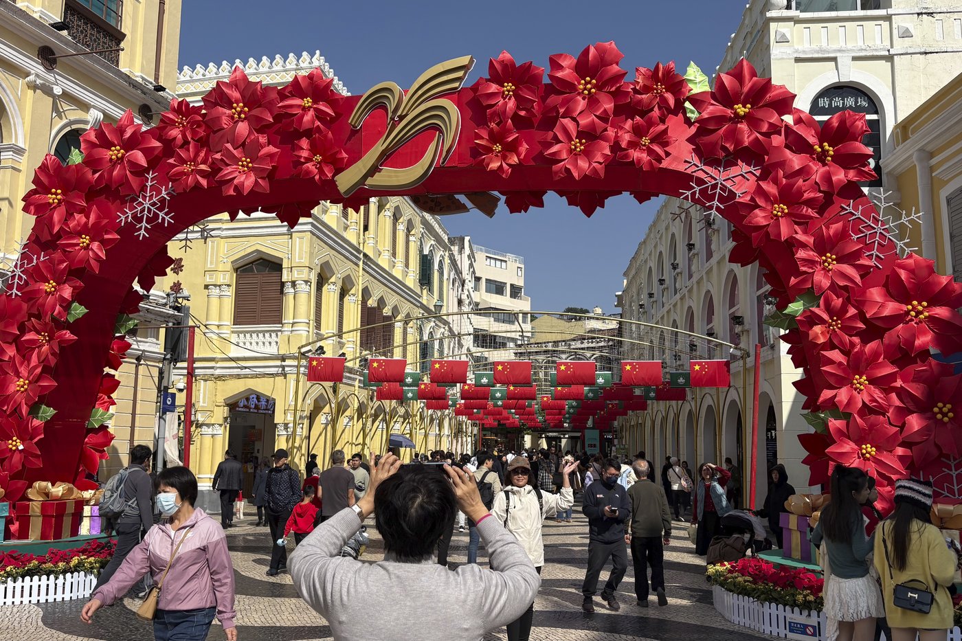 Macao's casino boom brings wealth but at a cost, 25 years since China's takeover | iNFOnews.ca Macao's casino boom brings wealth but at a cost, 25 years since China's takeover | iNFOnews.ca