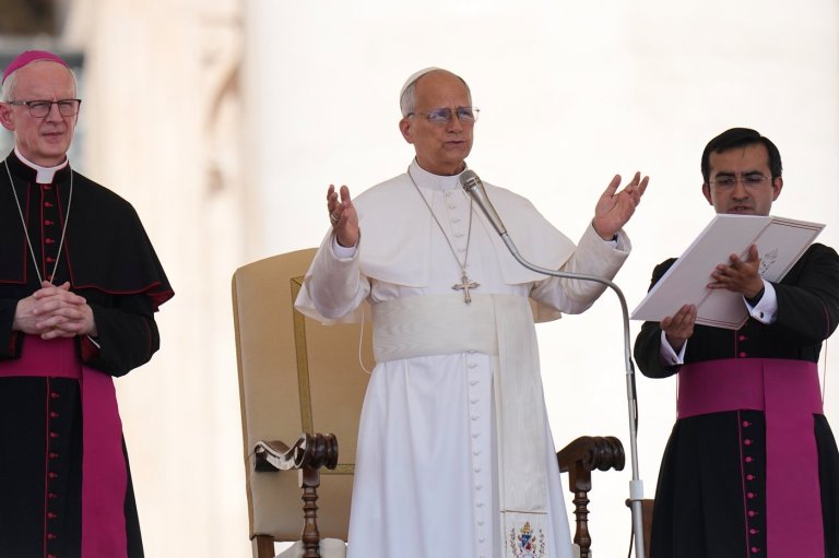 Pope begs breakaway traditionalist group to back off plan to consecrate its own bishops | iNFOnews.ca
