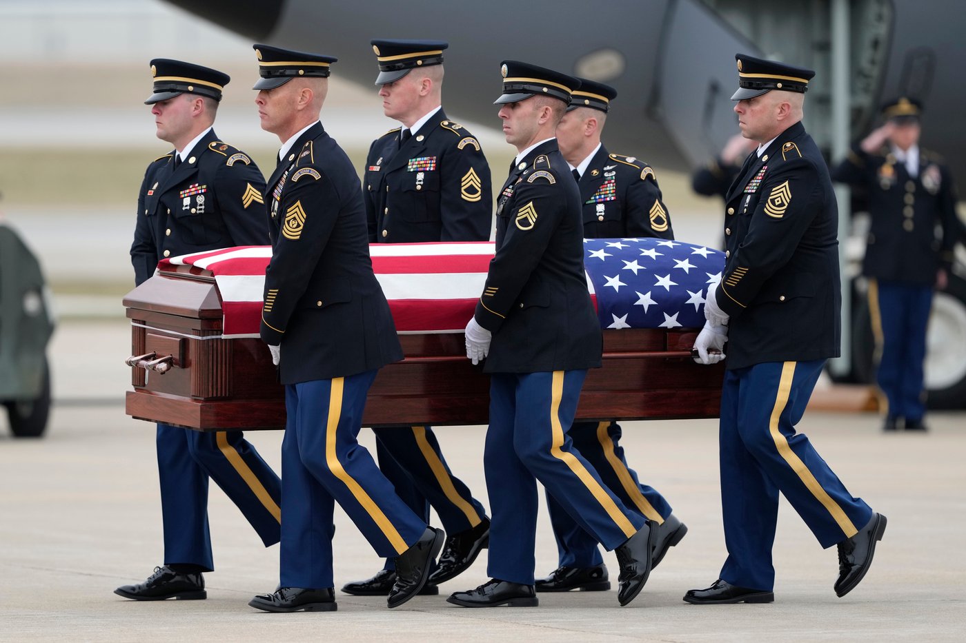 Two Iowa National Guard members killed in Syria return home on Christmas Eve | iNFOnews.ca