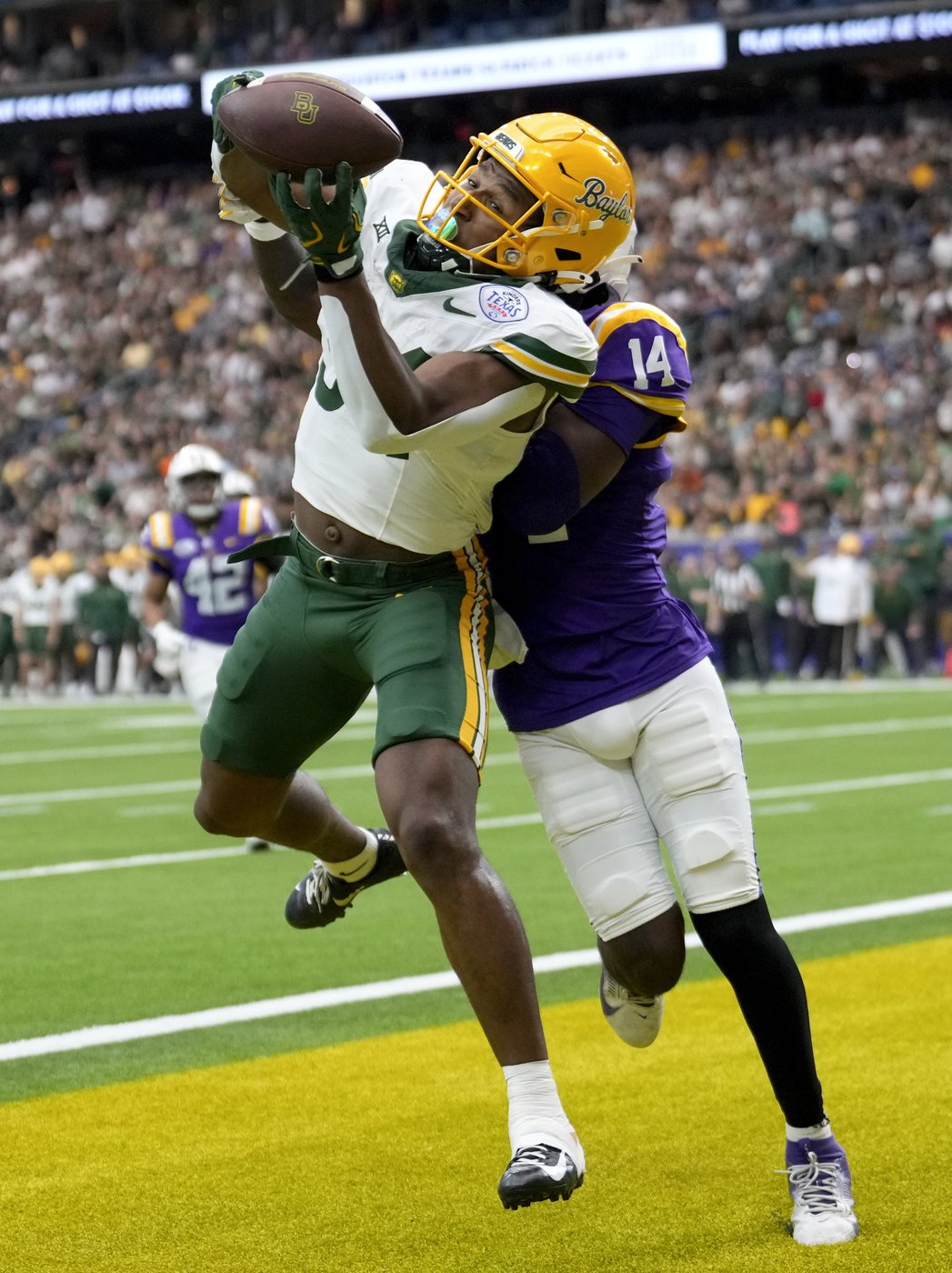 Nussmeier throws for 304 yards and 3 TDs as LSU beats Baylor 44-31 in Texas Bowl | iNFOnews.ca