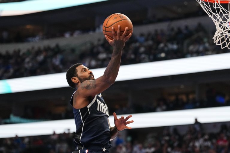 Irving scores 35 and Flagg adds 33 as Mavericks hand Rockets 1st loss of season 116-111 | iNFOnews.ca
