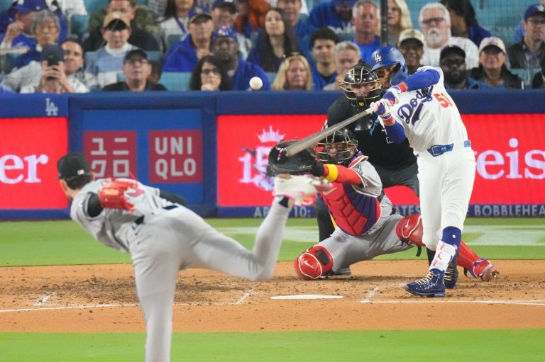 Tucker’s 8th-inning single lifts Dodgers past Diamondbacks 5-4 on World Series ring night | iNFOnews.ca