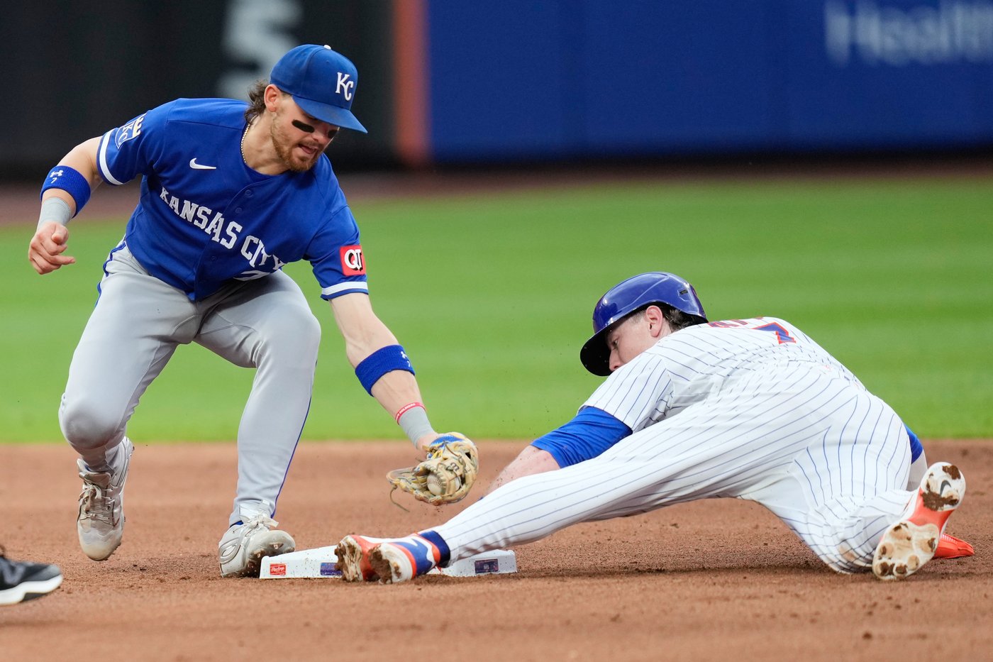 Mets use 5-run 5th inning to surge to 7-3 win over Royals | iNFOnews.ca