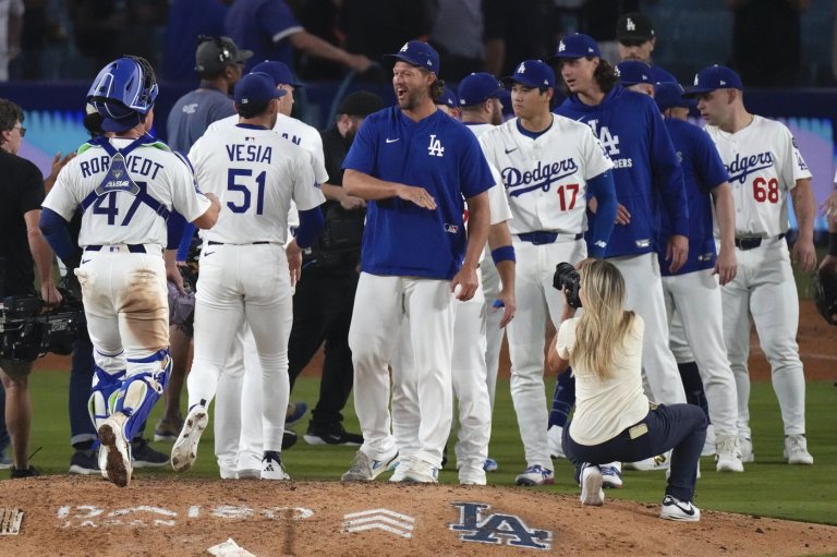 Dodgers great Clayton Kershaw to pitch his last regular-season game | iNFOnews.ca