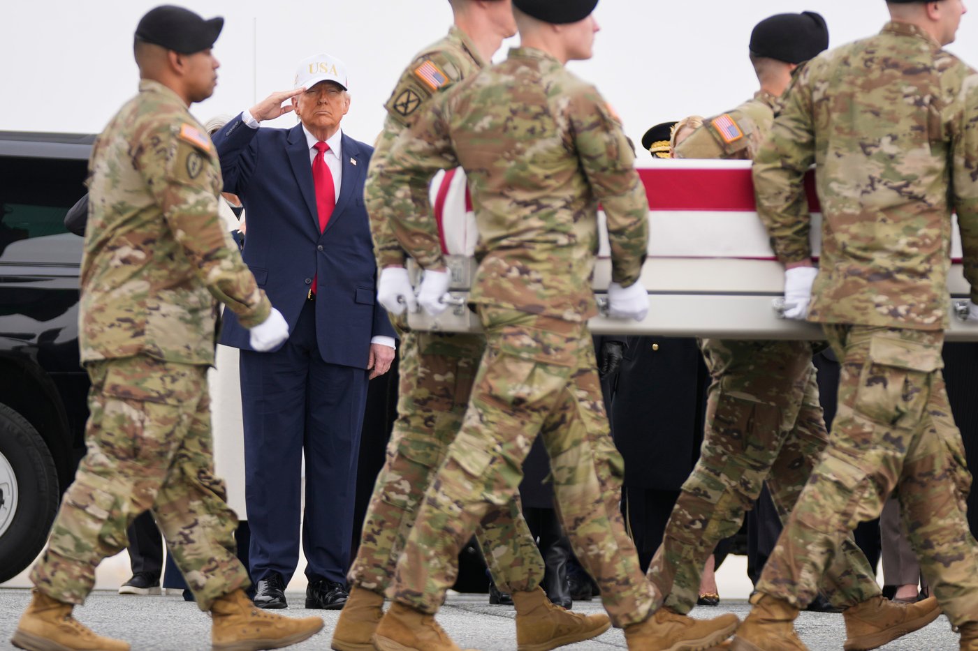 Photos show dignified transfer for 6 US soldiers killed in the war in the Middle East | iNFOnews.ca