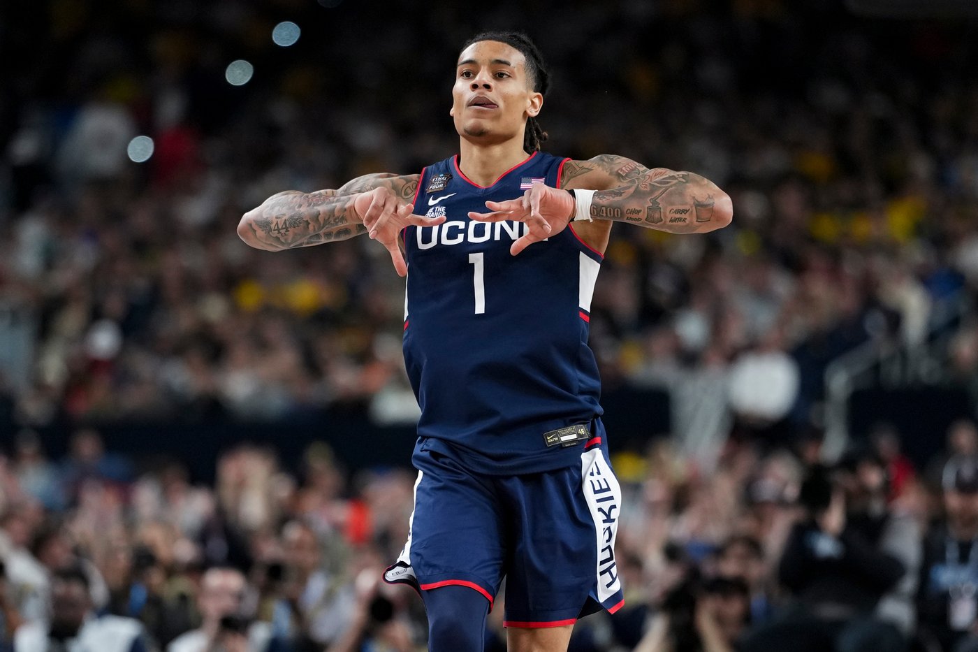 UConn's Solo Ball will take a medical redshirt and miss next season after undergoing wrist surgery | iNFOnews.ca UConn's Solo Ball will take a medical redshirt and miss next season after undergoing wrist surgery | iNFOnews.ca