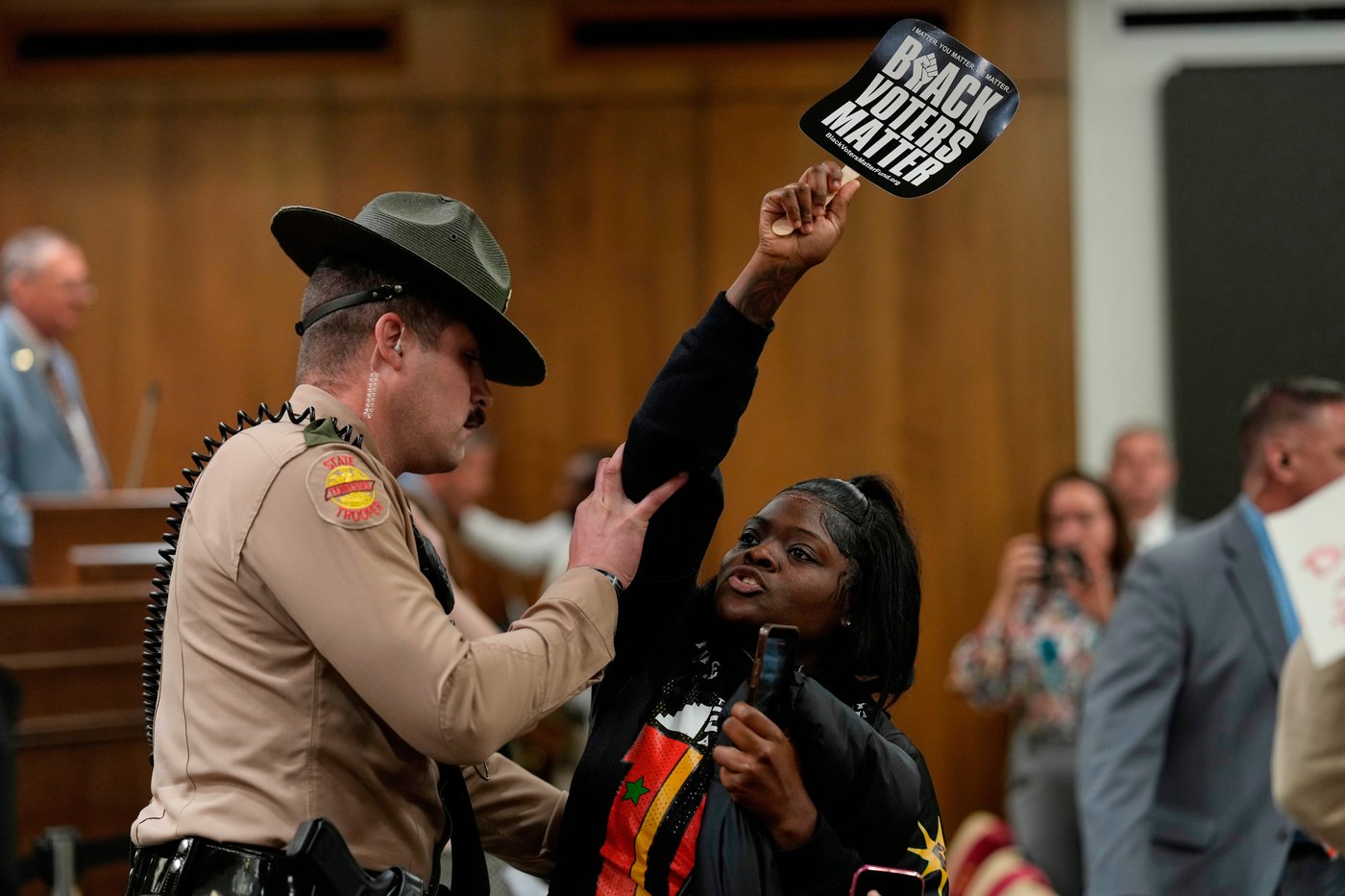 Demonstrators rally in Tennessee and Alabama against redistricting efforts, in photos | iNFOnews.ca
