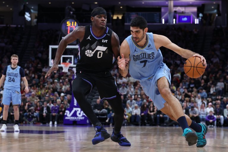 Santi Aldama scores a career-high 37 points, with 7 3-pointers, to lead the Grizzlies past the Jazz | iNFOnews.ca