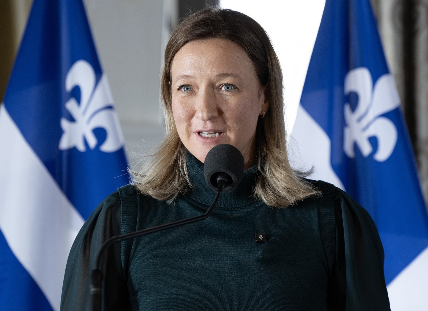 Quebec health minister tables bill banning energy drink sales to youth under 16 | iNFOnews.ca