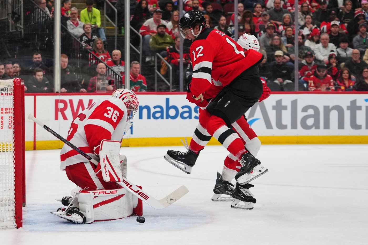 Gibson and Talbot combine to make 31 saves in the Red Wings' 3-0 win over the Devils | iNFOnews.ca Gibson and Talbot combine to make 31 saves in the Red Wings' 3-0 win over the Devils | iNFOnews.ca