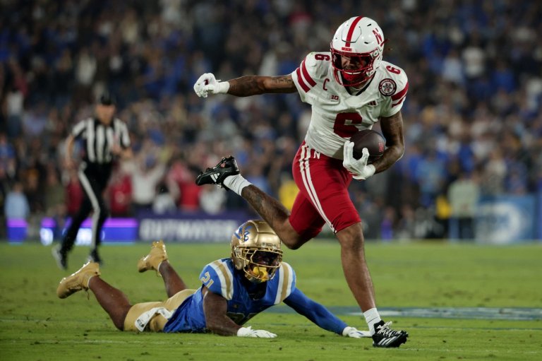 Lateef's impressive debut as a starter and Johnson's rushing lead Nebraska over UCLA 28-21 | iNFOnews.ca