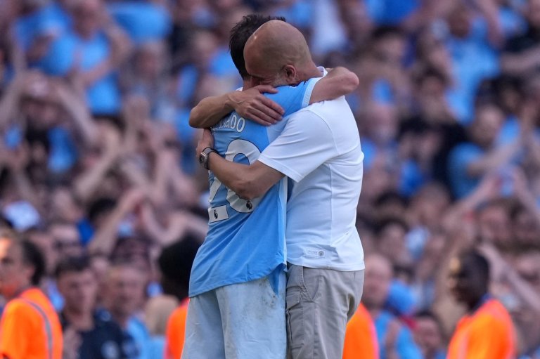 Pep Guardiola fights back tears and says goodbye as Man City fans implore him to stay 10 more years | iNFOnews.ca