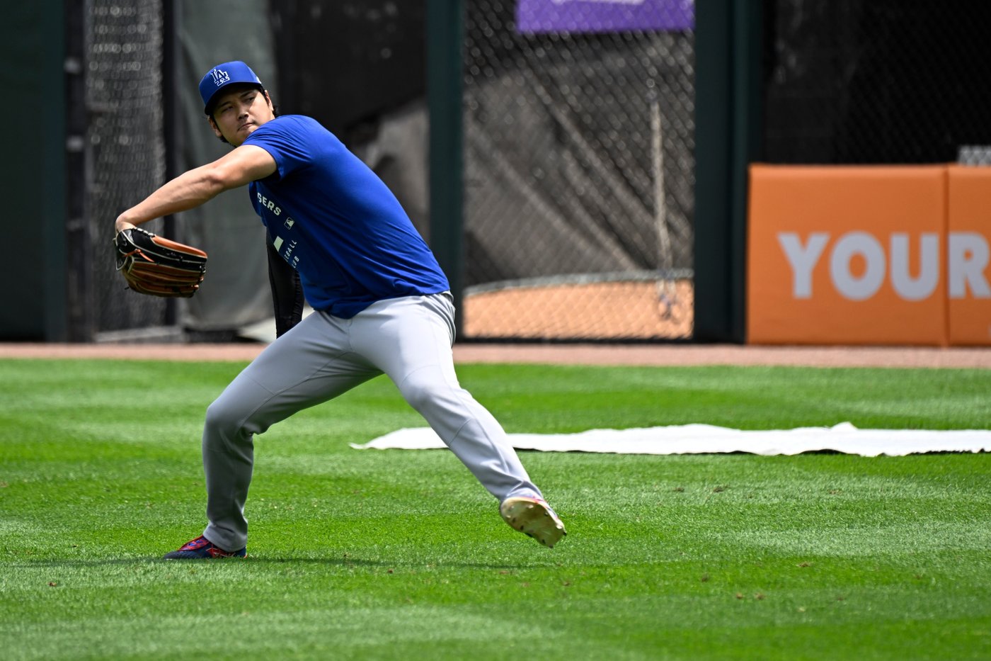 Shohei Ohtani hits a leadoff homer in return to Dodgers lineup after dealing with knee issue | iNFOnews.ca