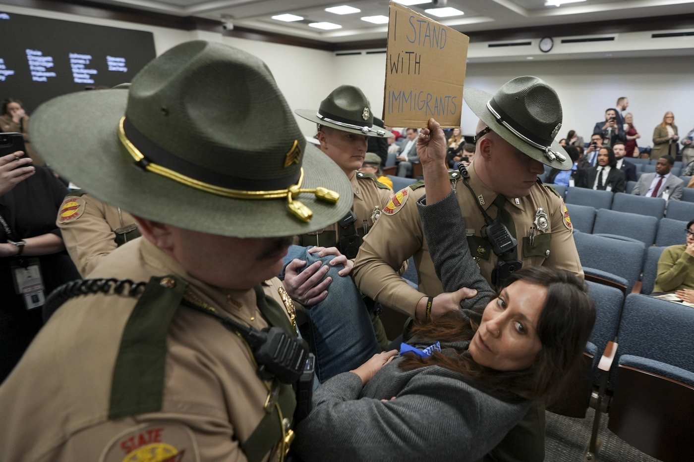 GOP-led immigration bill signals Trump that Tennessee wants to aid his deportation crackdown | iNFOnews.ca GOP-led immigration bill signals Trump that Tennessee wants to aid his deportation crackdown | iNFOnews.ca