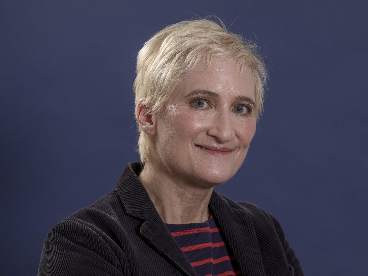 Jill Sobule, the singer-songwriter known for 'I Kissed a Girl,' has died in a fire | iNFOnews.ca