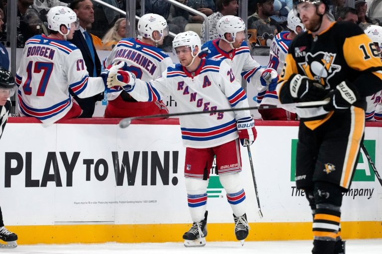 Adam Fox leads Rangers past Penguins 6-1 in coach Mike Sullivan's return to Pittsburgh | iNFOnews.ca