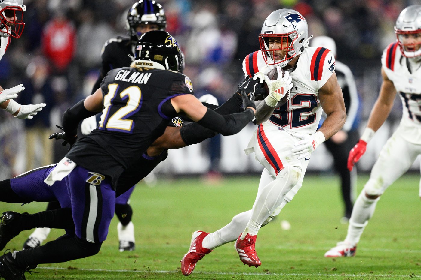 Patriots rookie RB Tre'Veyon Henderson sidelined against Ravens with head injury | iNFOnews.ca