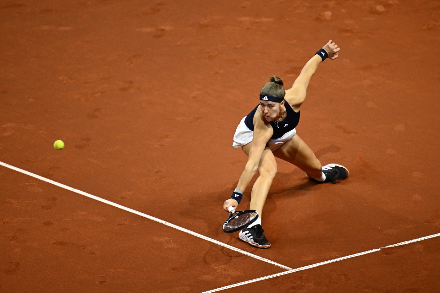 Rybakina beats Muchova 7-5, 6-1 to win the Porsche Tennis Grand Prix | iNFOnews.ca Rybakina beats Muchova 7-5, 6-1 to win the Porsche Tennis Grand Prix | iNFOnews.ca