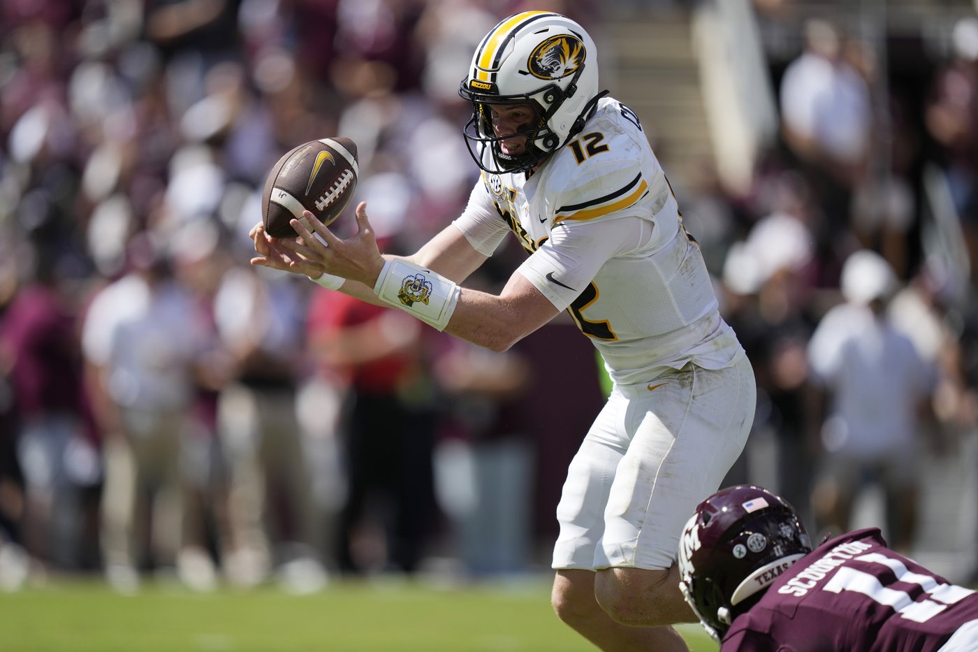Moss scores 3 TDs as No. 25 Texas A&M gives No. 9 Missouri its first loss in 41-10 rout | iNFOnews.ca Moss scores 3 TDs as No. 25 Texas A&M gives No. 9 Missouri its first loss in 41-10 rout | iNFOnews.ca