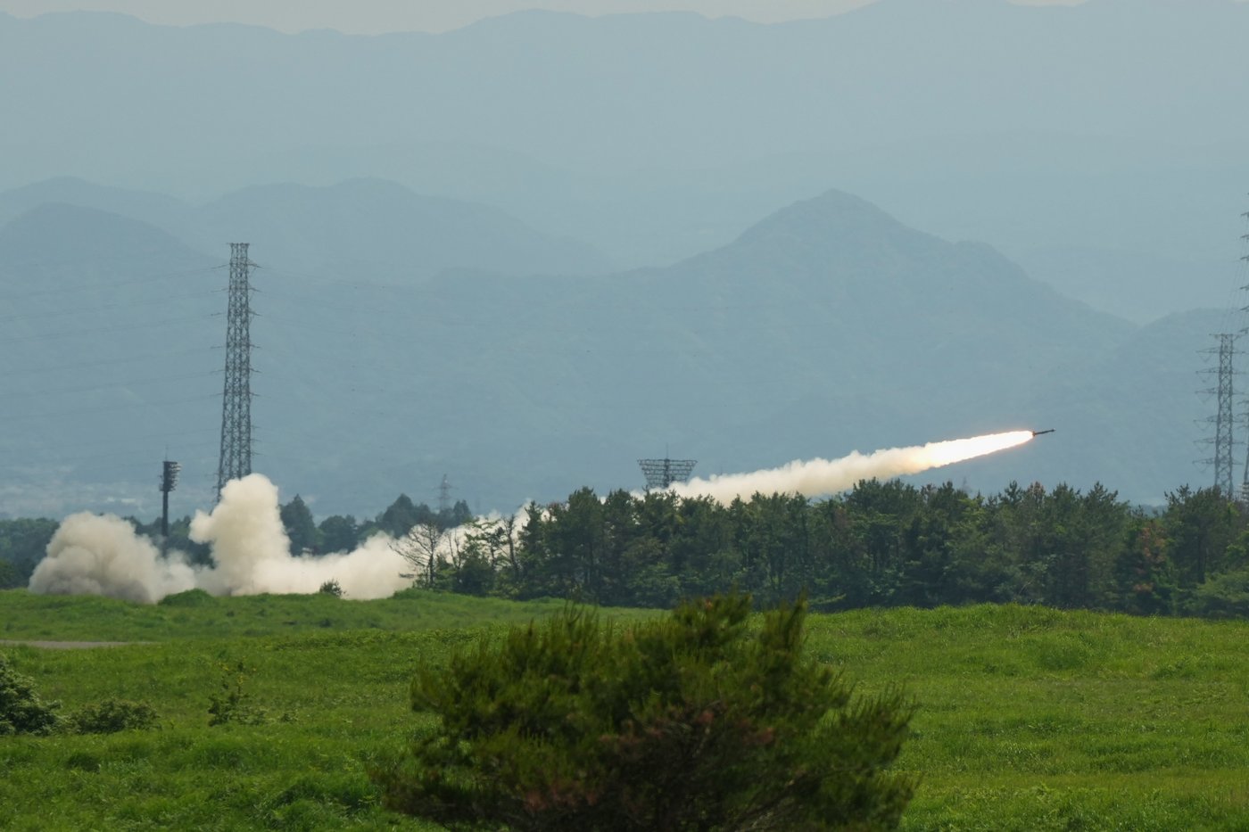 US test fires mobile rocket system near Mount Fuji in rapid 'shoot and scoot' drill | iNFOnews.ca