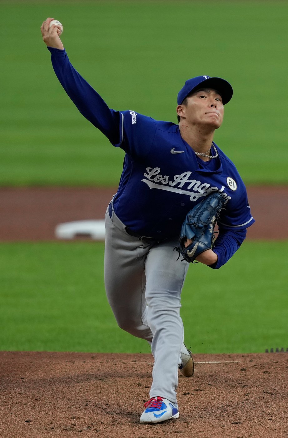 Yamamoto dominant as Dodgers beat Reds 4-0, edge closer to NL West title | iNFOnews.ca