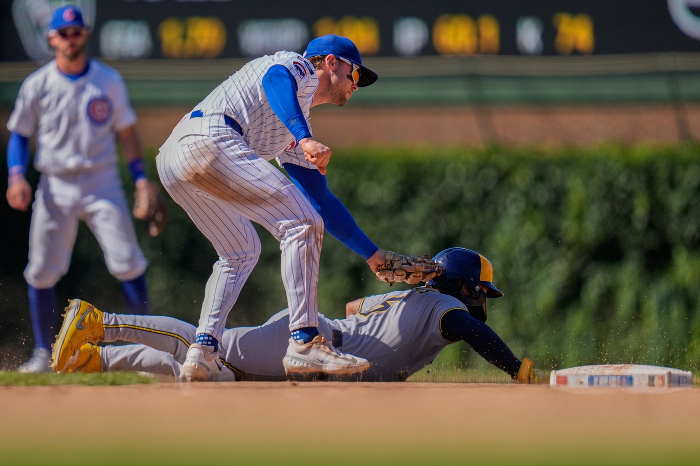 Brice Turang hits a 2-run homer as Brewers widen NL Central lead over Cubs with 4-1 win | iNFOnews.ca Brice Turang hits a 2-run homer as Brewers widen NL Central lead over Cubs with 4-1 win | iNFOnews.ca