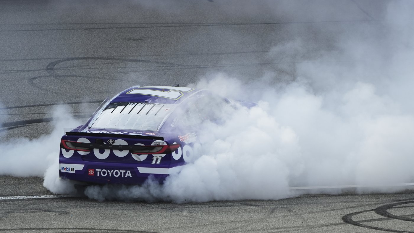 Denny Hamlin wins at Michigan for his 3rd NASCAR Cup Series victory of the season | iNFOnews.ca