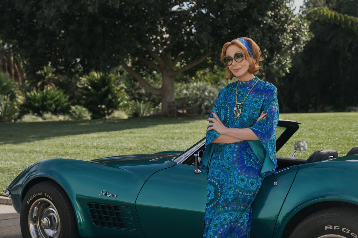 How the funny and feminist fashion in 'Palm Royale' further the storytelling | iNFOnews.ca