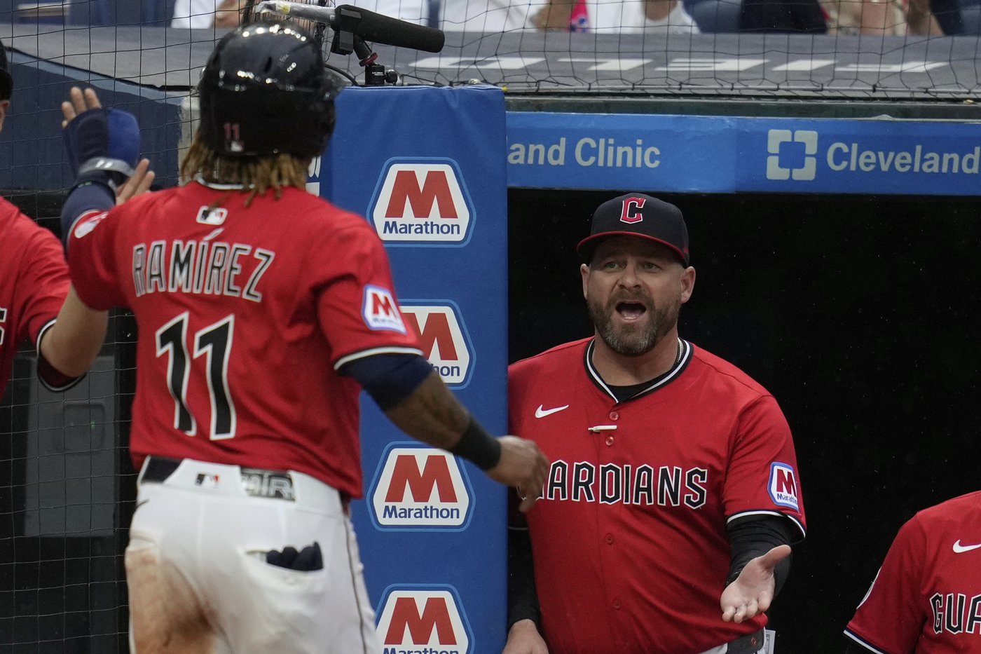 Arias has 3-run double, Ramírez steals 3 bases as Guardians blank Brewers 5-0 | iNFOnews.ca