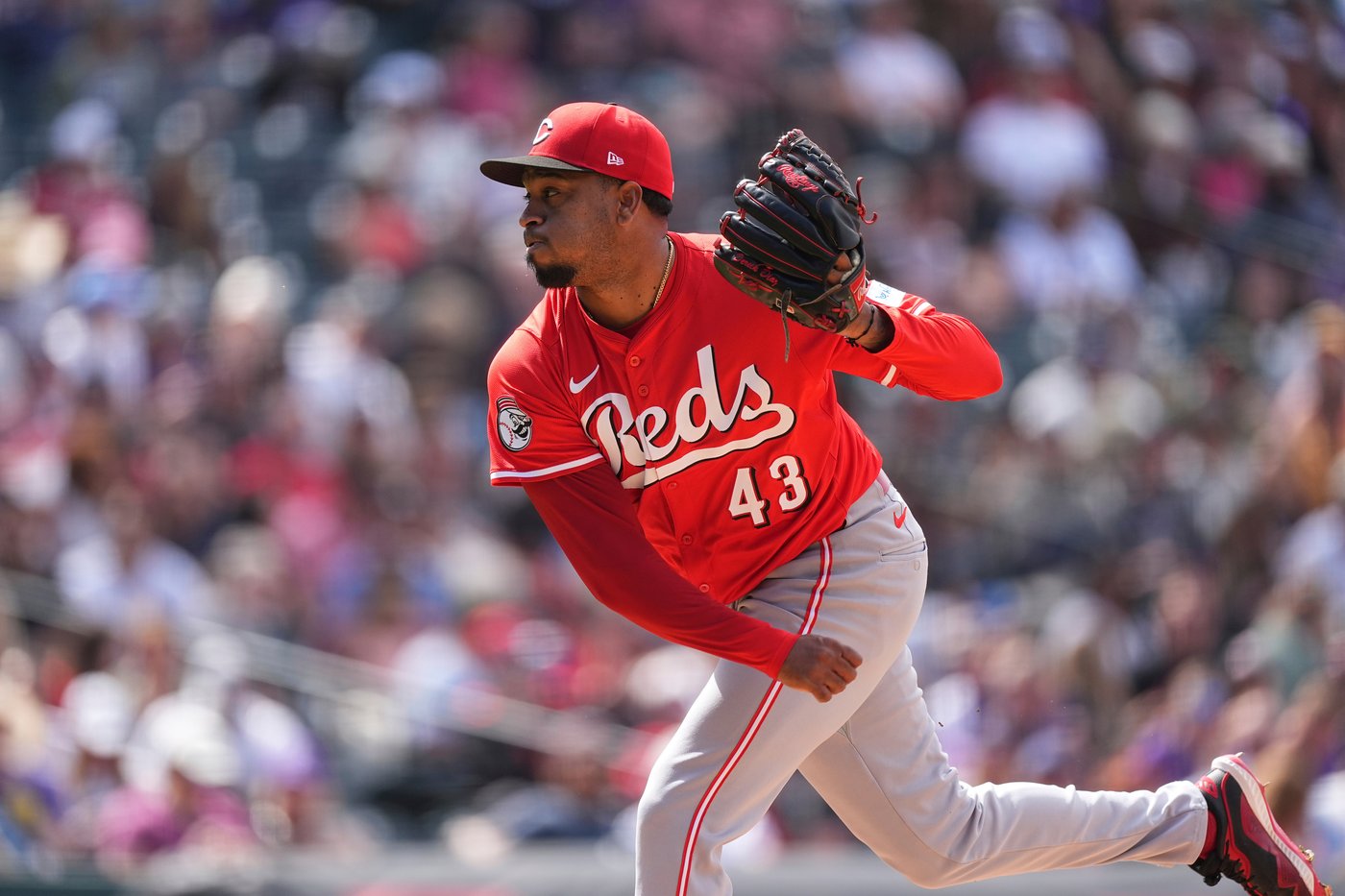 Rangers sign former All-Star reliever Alexis Díaz to a 1-year contract | iNFOnews.ca