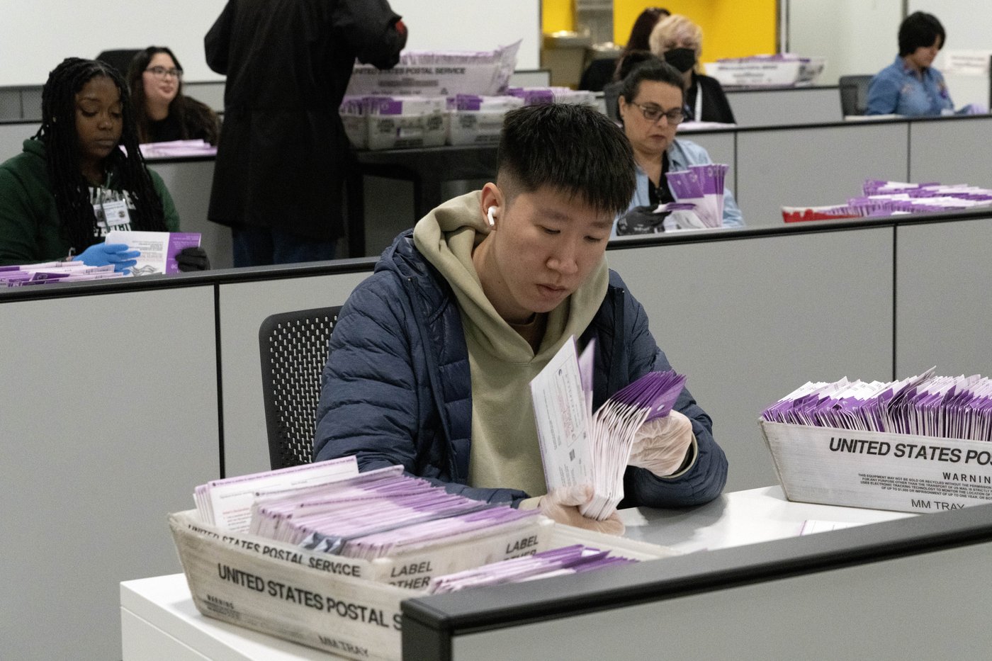 Florida has nearly all ballots counted on Election Day, while California can take weeks. This is why | iNFOnews.ca