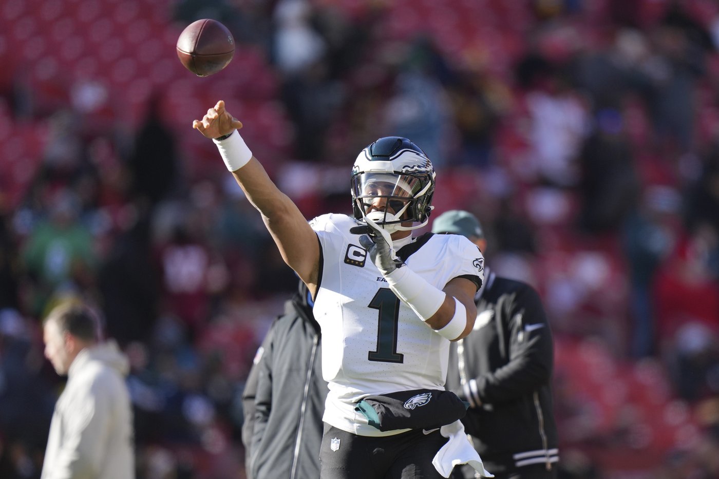 Injured Philadelphia Eagles quarterback Jalen Hurts won't play Sunday against Dallas | iNFOnews.ca