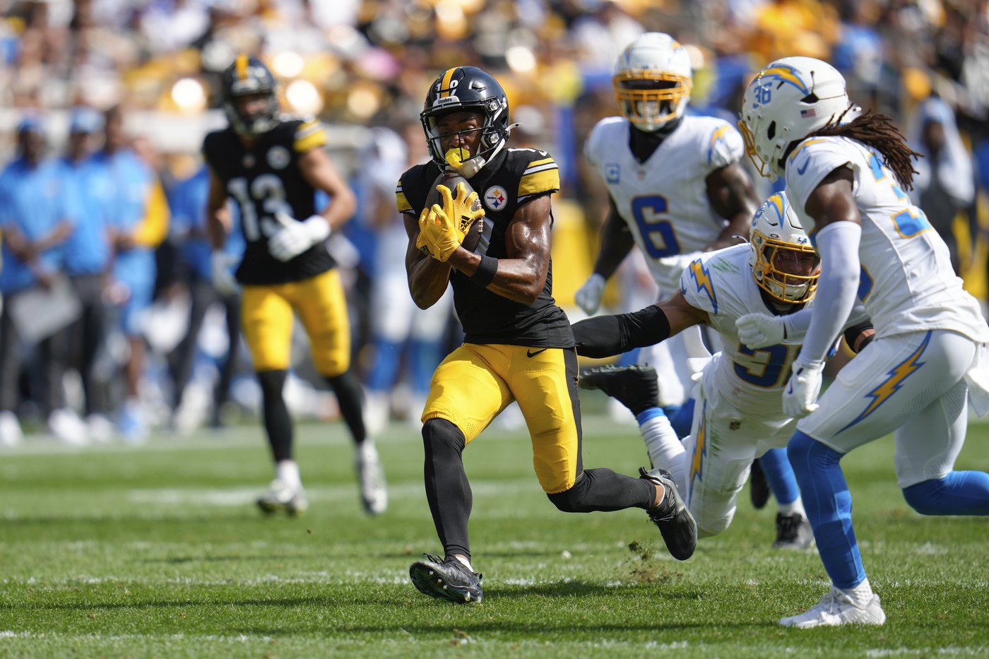 Justin Fields shines as the Steelers move to 3-0 with a 20-10 win over the Chargers | iNFOnews.ca Justin Fields shines as the Steelers move to 3-0 with a 20-10 win over the Chargers | iNFOnews.ca
