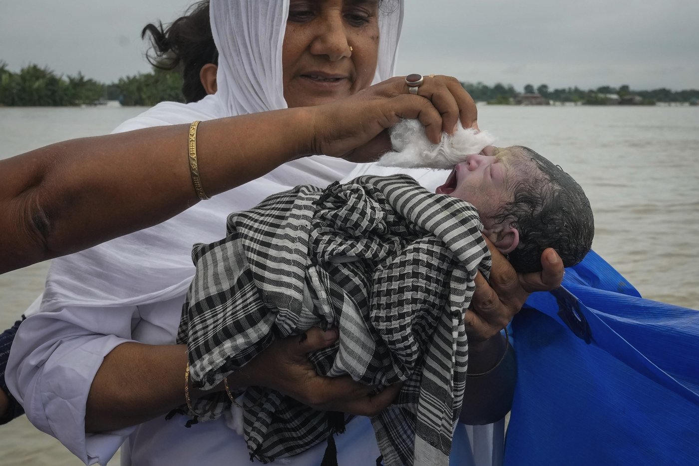 PHOTO COLLECTION: Year End Photos Global Best of 2024 | iNFOnews.ca