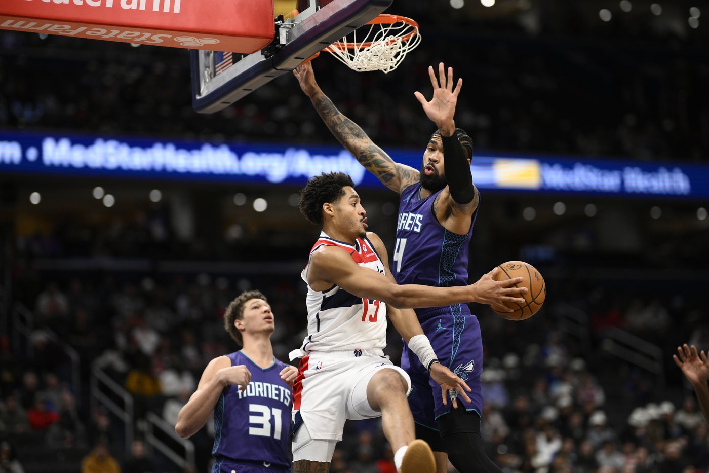 Jordan Poole, Malcolm Brogdon help Wizards snap 3-game skid with a 123-114 win over the Hornets | iNFOnews.ca