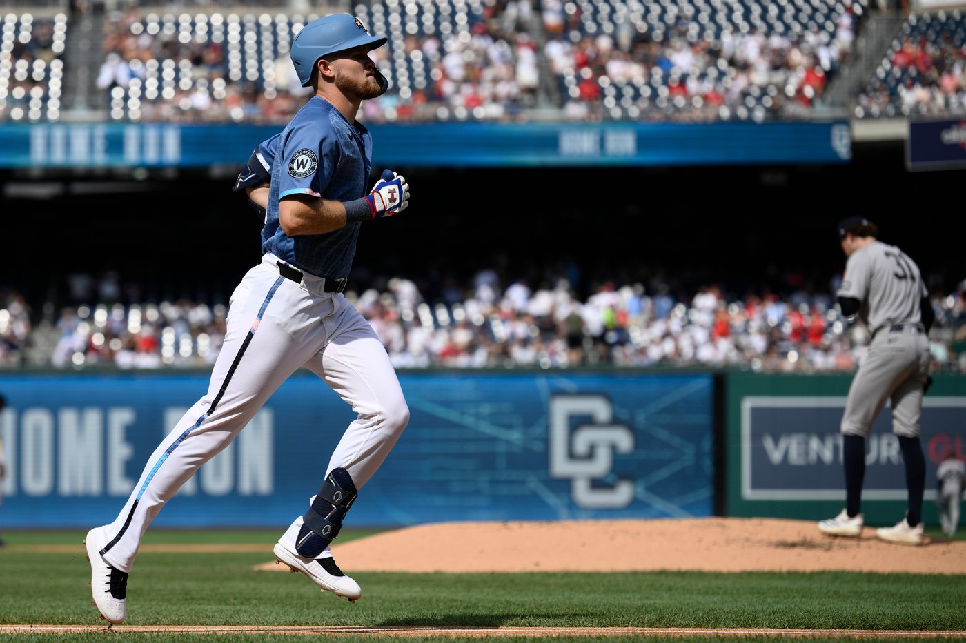 Yankees rally late again in Washington, this time with 4 in 8th for 4-2 victory and 3rd win in row | iNFOnews.ca Yankees rally late again in Washington, this time with 4 in 8th for 4-2 victory and 3rd win in row | iNFOnews.ca