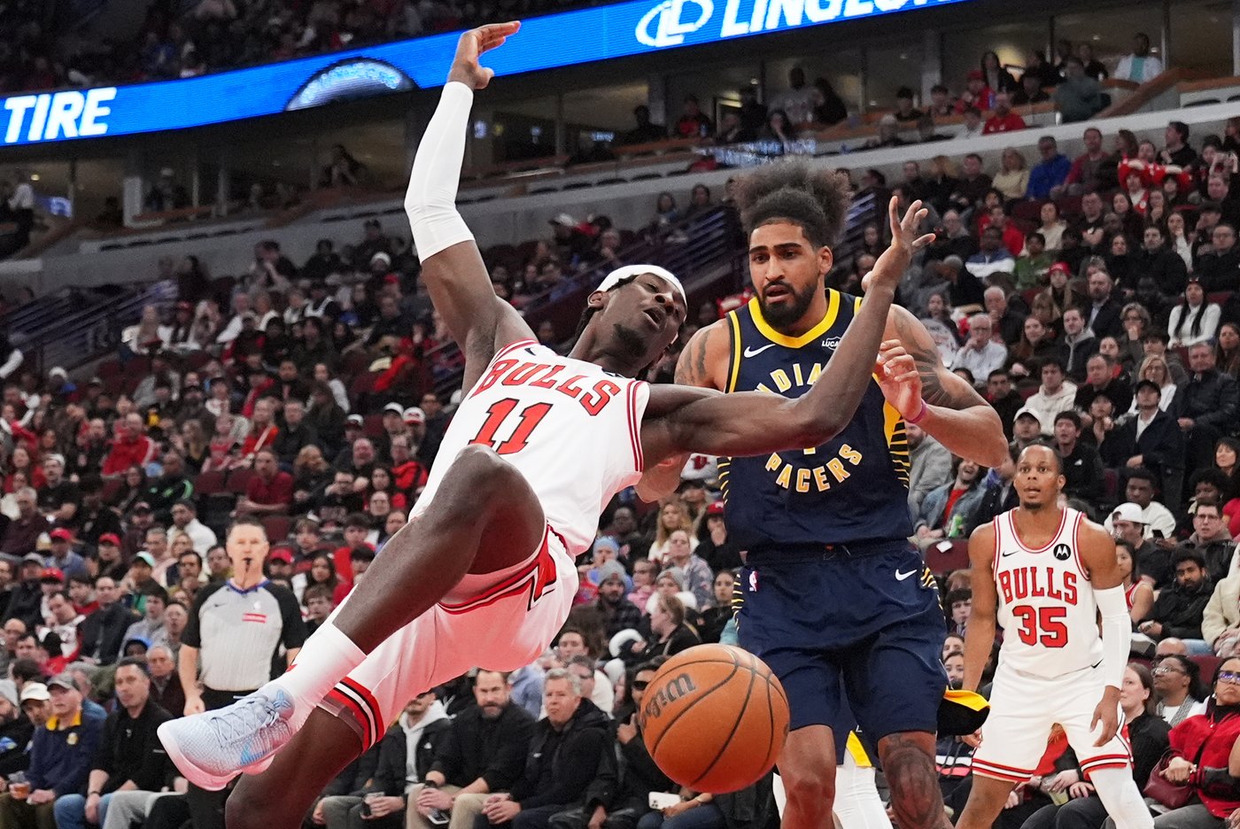 Pacers beat the Bulls 145-126 to move out of the NBA basement | iNFOnews.ca