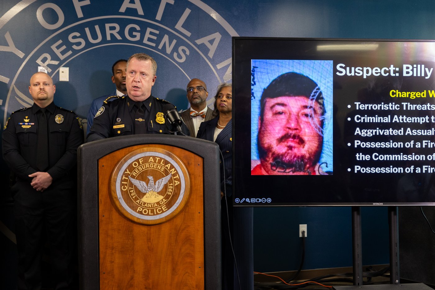 Man who planned to shoot up Atlanta's airport is arrested in a terminal following a tip, police say | iNFOnews.ca Man who planned to shoot up Atlanta's airport is arrested in a terminal following a tip, police say | iNFOnews.ca