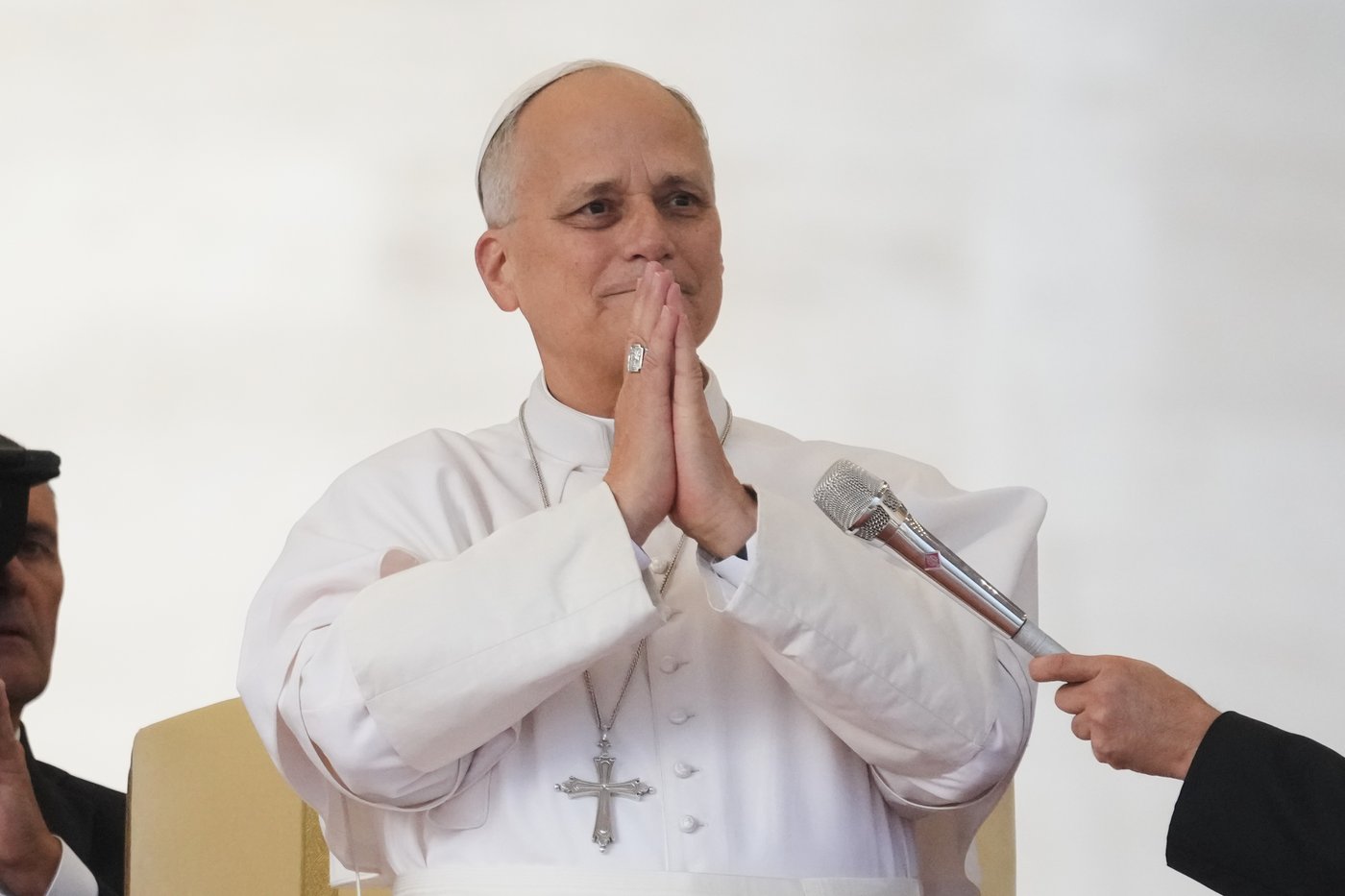 Pope Leo’s doctors say tests show he needs no further treatment for lung cancer | iNFOnews.ca