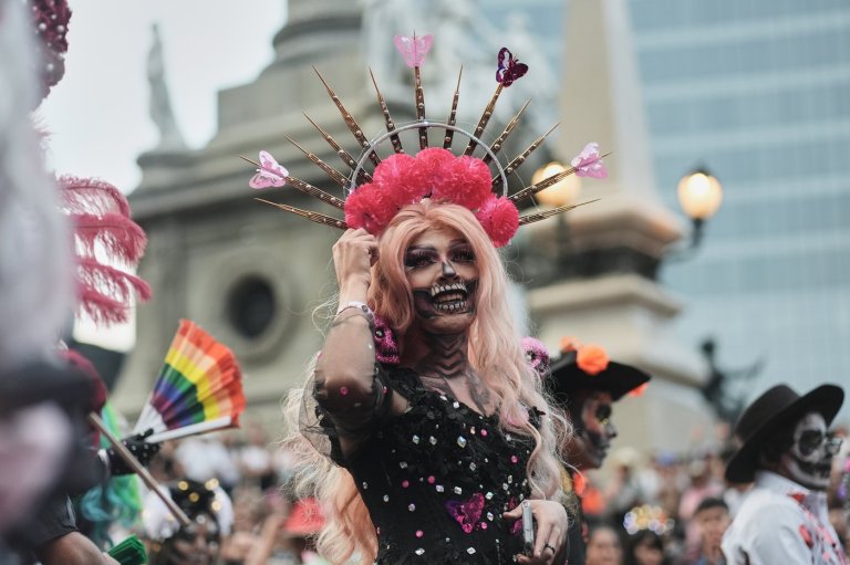 LGBTQ+ artists bring pride to Mexico City's Catrina parade ahead of Day of the Dead, in photos | iNFOnews.ca LGBTQ+ artists bring pride to Mexico City's Catrina parade ahead of Day of the Dead, in photos | iNFOnews.ca