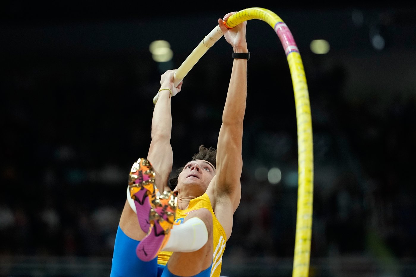 Duplantis clinches 4th straight world indoor pole vault title with a 6.25m record | iNFOnews.ca Duplantis clinches 4th straight world indoor pole vault title with a 6.25m record | iNFOnews.ca