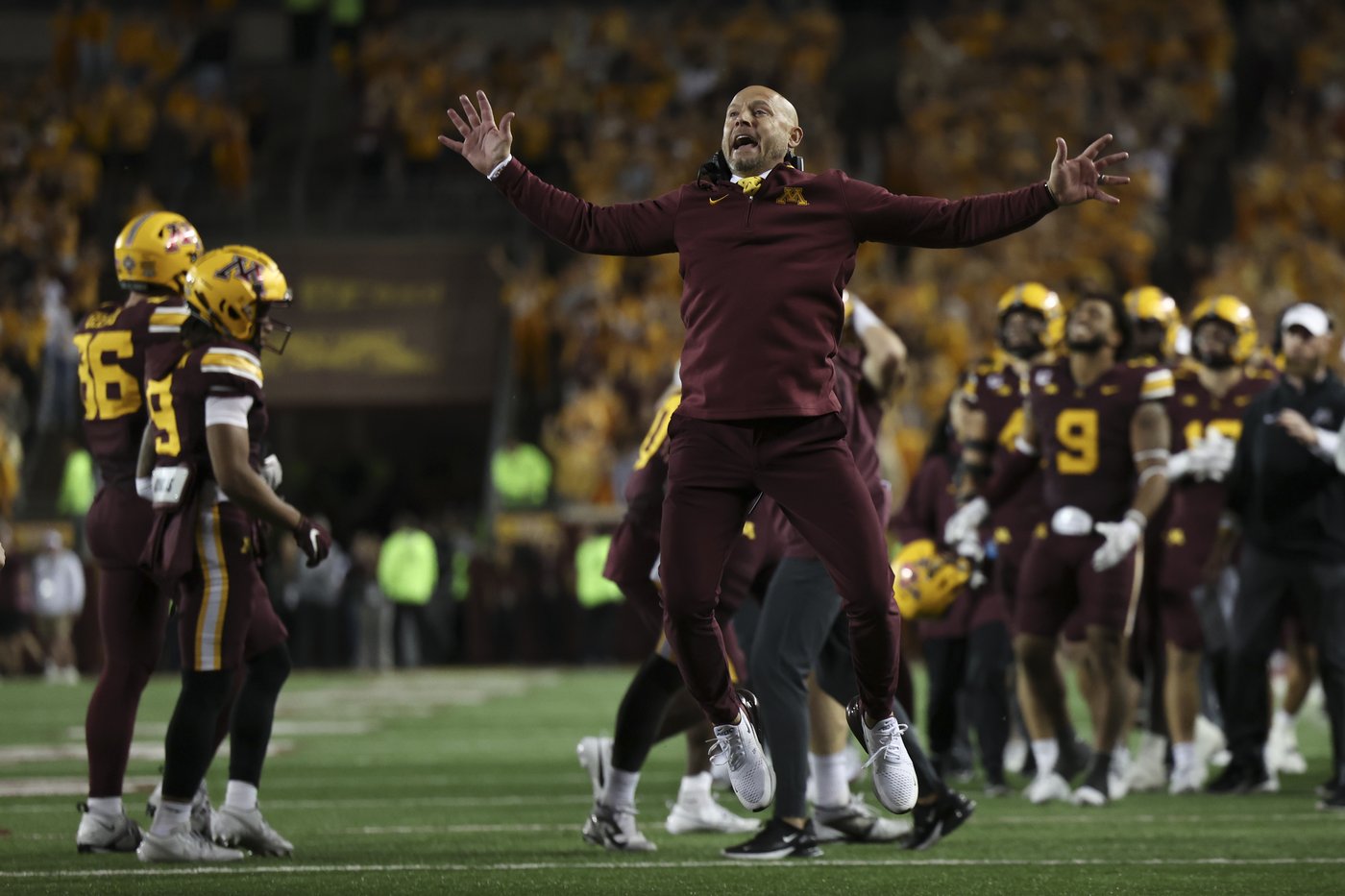 Minnesota upsets No. 11 USC 24-17 on Brosmer's 4th-and-goal sneak with 56 seconds left | iNFOnews.ca Minnesota upsets No. 11 USC 24-17 on Brosmer's 4th-and-goal sneak with 56 seconds left | iNFOnews.ca