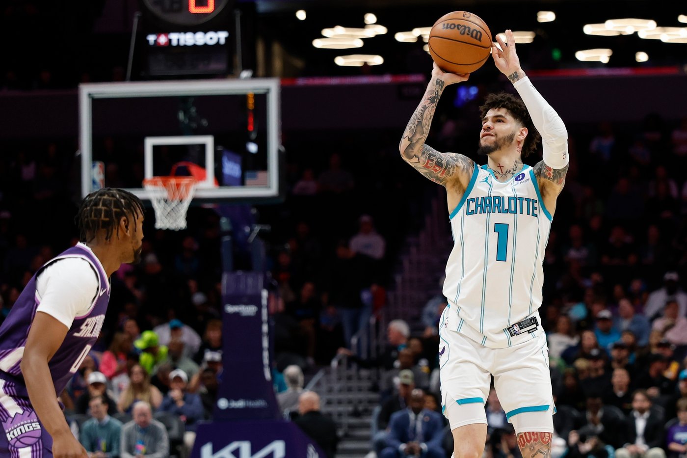 Hornets tie franchise record with 26 3s, rout Kings 134-90 | iNFOnews.ca