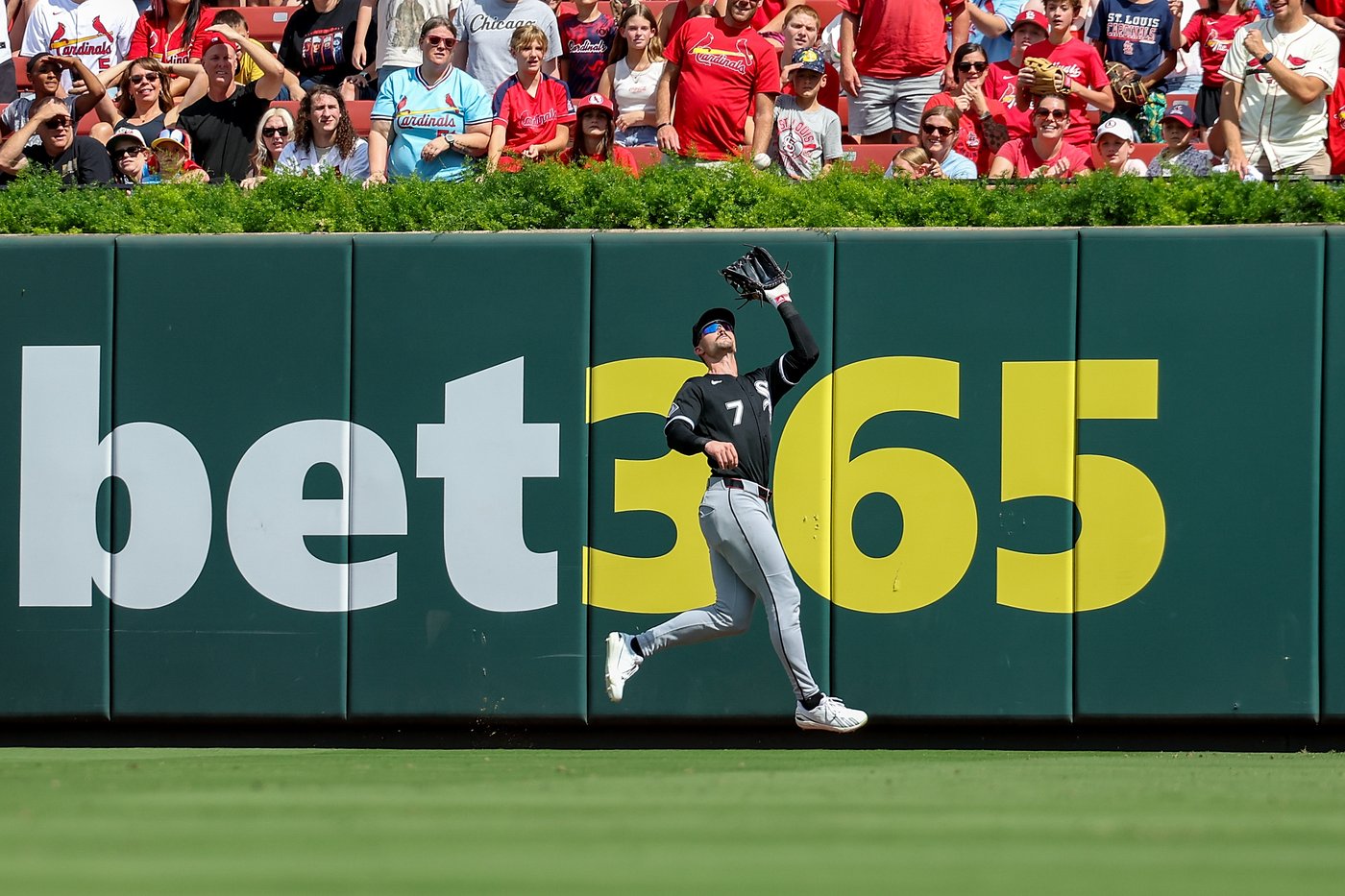 Burleson's bases-loaded double lifts Cardinals to 3-1 win over White Sox | iNFOnews.ca