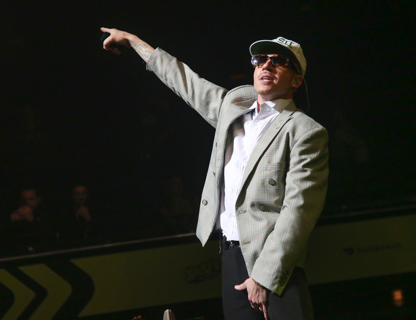 Ed Sheeran's tour in trouble after opening acts drop out in solidarity with rapper Macklemore | iNFOnews.ca Ed Sheeran's tour in trouble after opening acts drop out in solidarity with rapper Macklemore | iNFOnews.ca